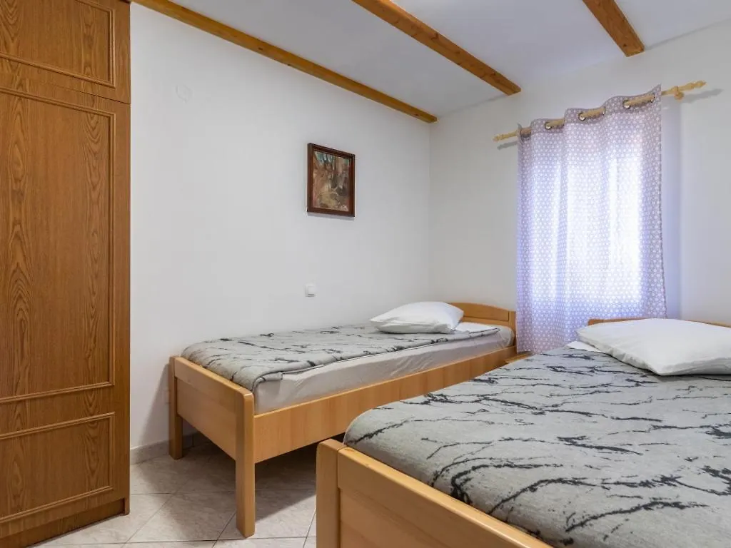 Merag Sunrise Apartment Cres 0*,