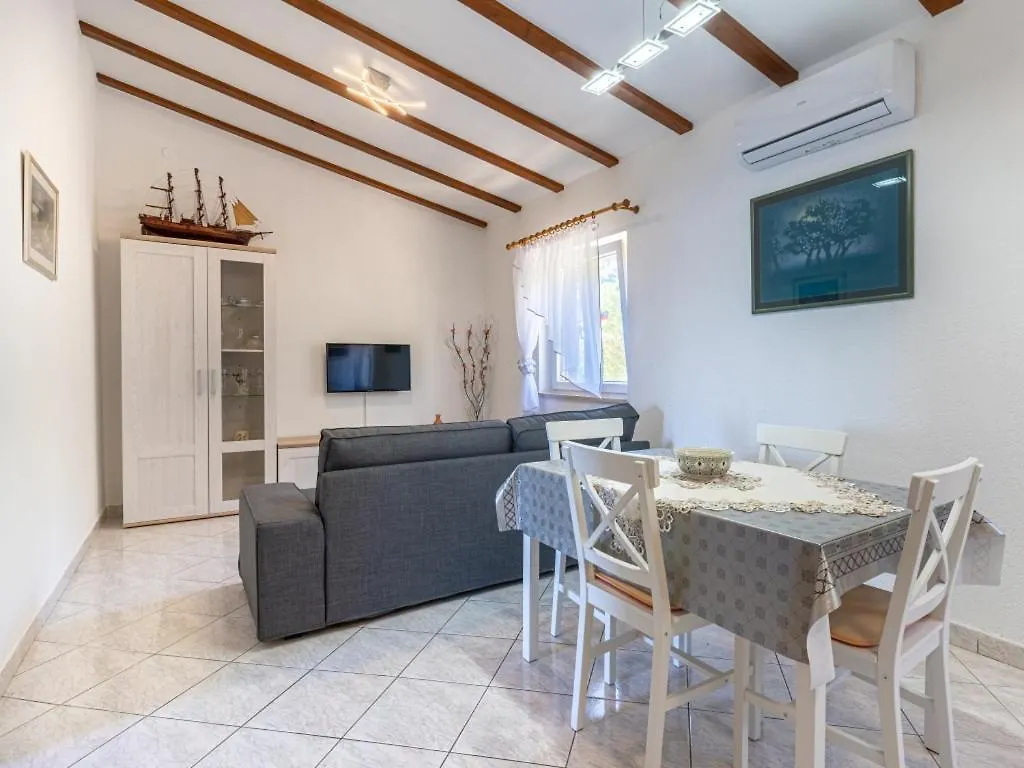 Merag Sunrise Apartment Cres